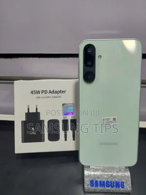 Photo - New Samsung Galaxy M16 128 GB Green