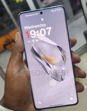 Photo - New OnePlus 12 256 GB White