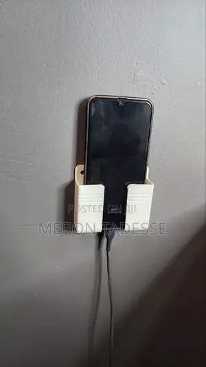 Mobile Charging Rack (Wall Mounting) ተለጣፊ የስልክ ማስቀመጫ M