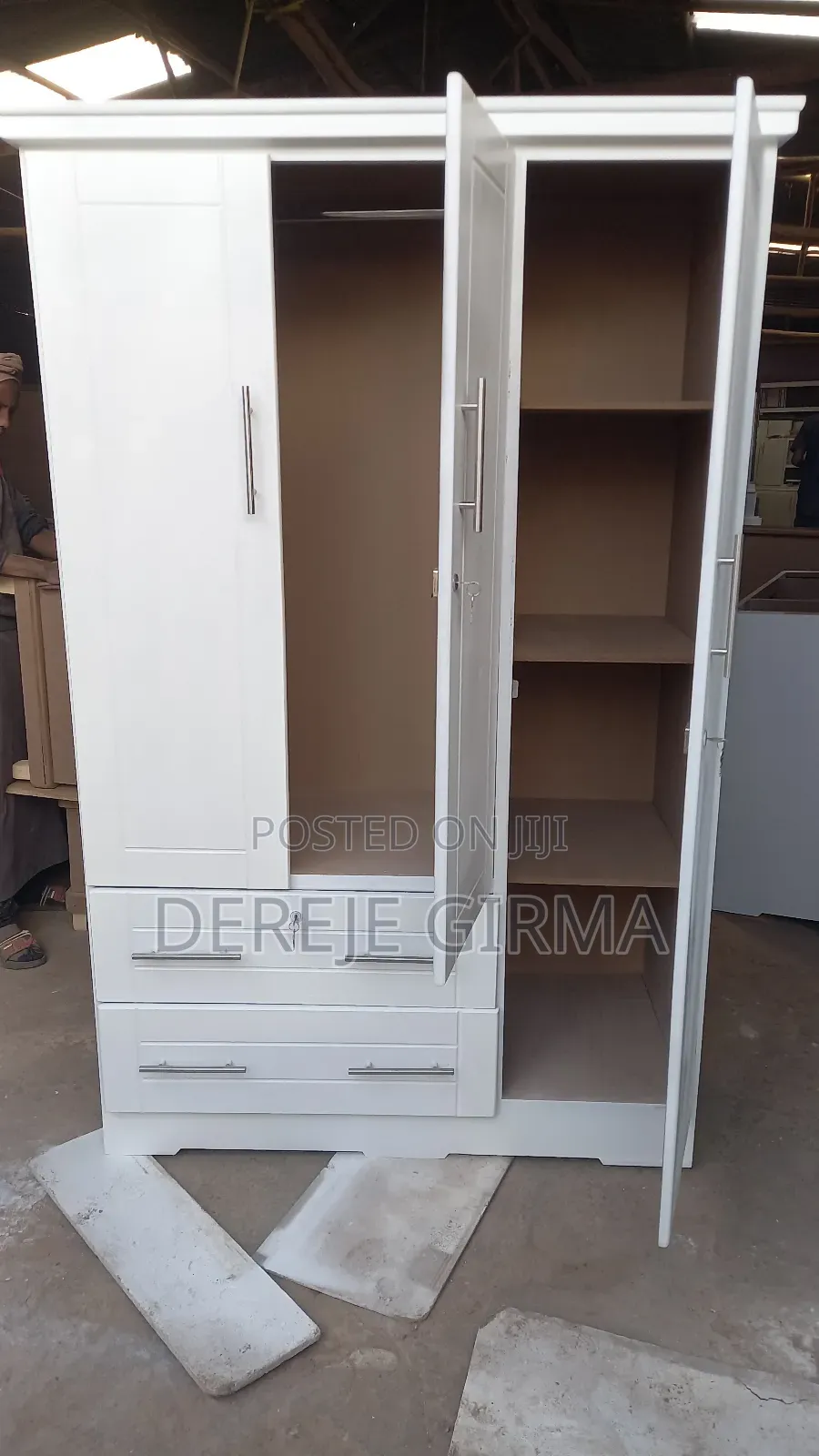 ሜትር ከ20 ኤምዲኤፍ ቁምሳጥን