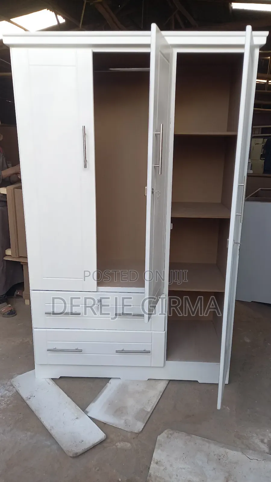 ሜትር ከ20 ኤምዲኤፍ ቁምሳጥን