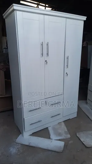 ሜትር ከ20 ኤምዲኤፍ ቁምሳጥን