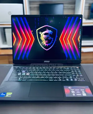 New Laptop MSI Crosshair 17 16GB Intel Core I7 SSD 1T