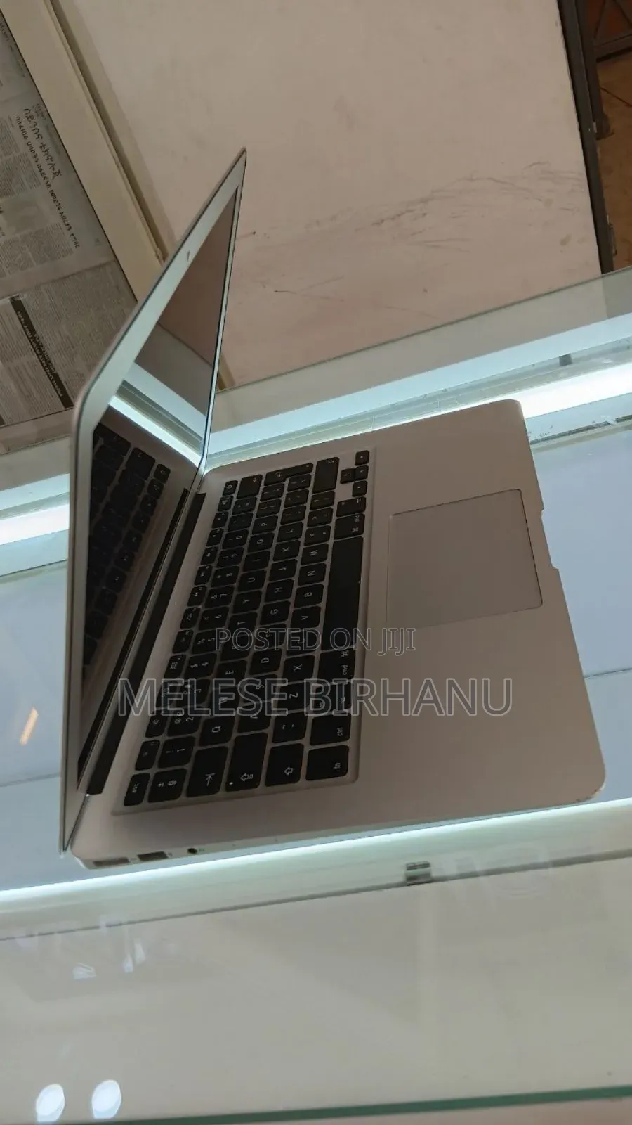 New Laptop Apple MacBook 2017 8GB Intel Core I7 SSD 256GB