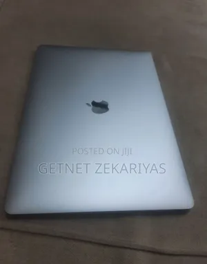 New Laptop Apple MacBook Pro 2017 16GB Intel Core I7 SSD 512GB