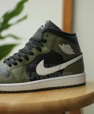 Nike Air Jordan 1 Black Toe
Medium Olive Mid Shoes for Men
