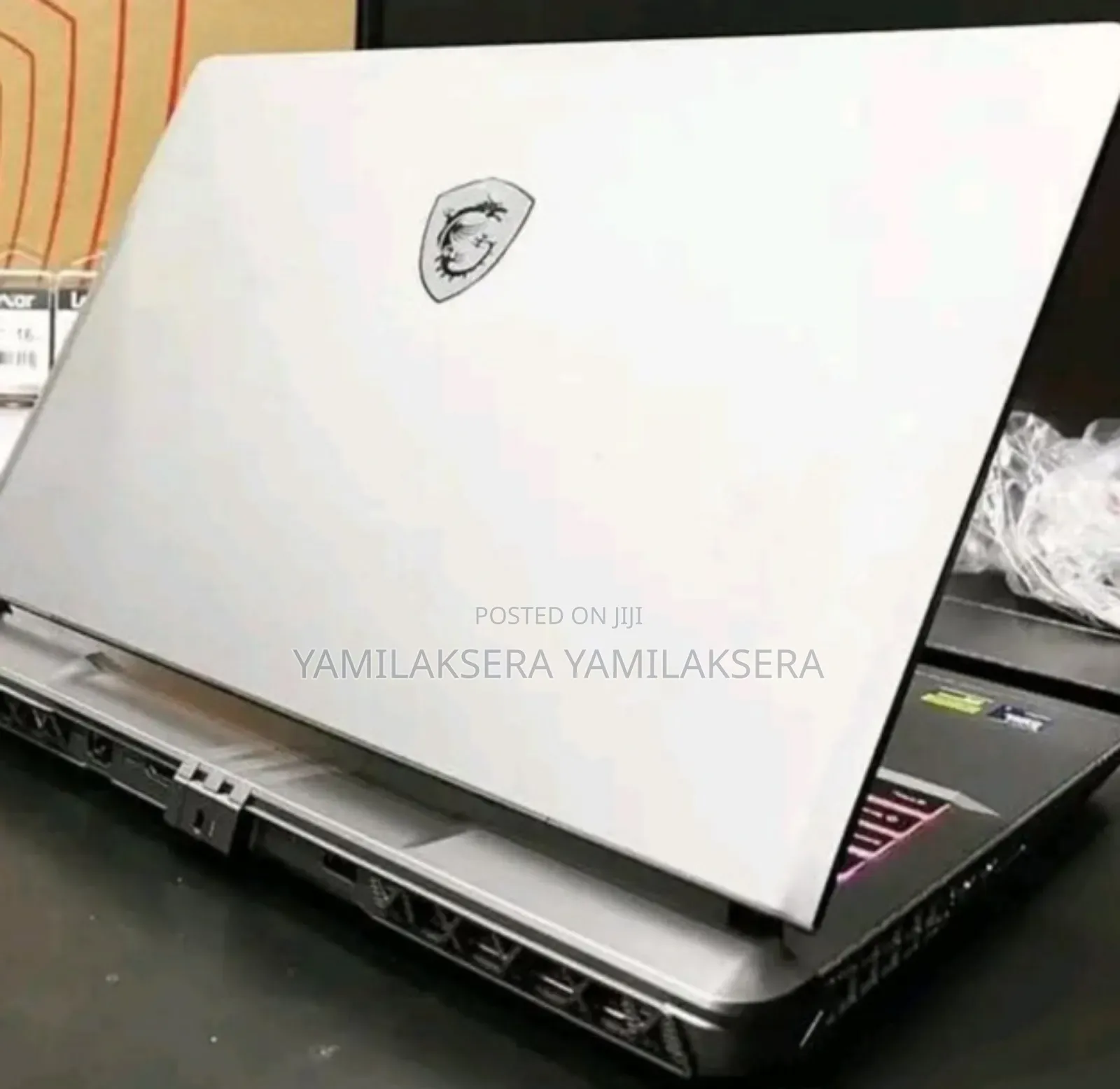 New Laptop MSI Vector 17 HX AI A2XWJG 16GB Intel Core Ultra 7 SSD 1T