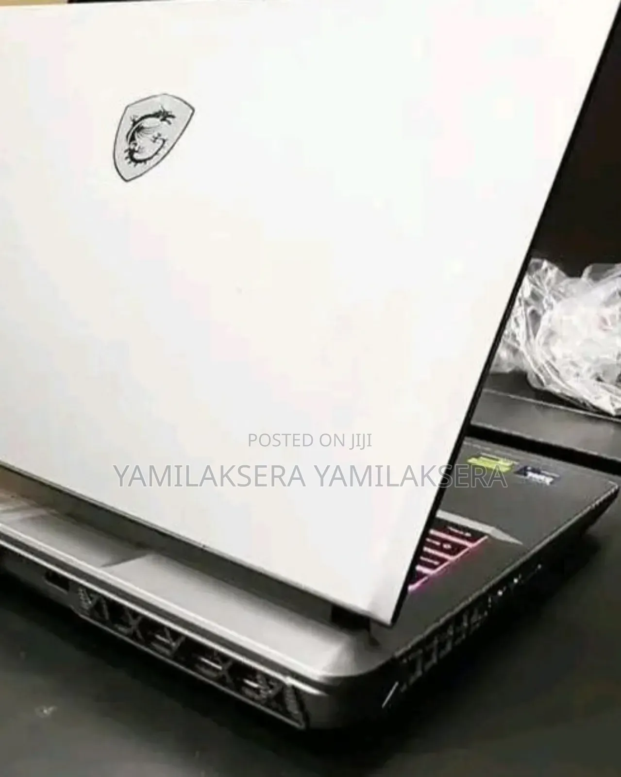 New Laptop MSI Vector 17 HX AI A2XWJG 16GB Intel Core Ultra 7 SSD 1T