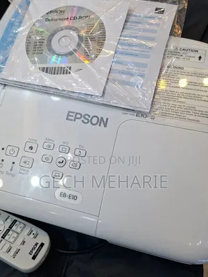 Brand New Epson Projector With Bag , Remote Model Name:E