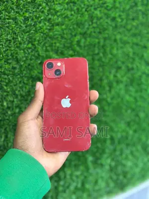Photo - Apple iPhone 13 128 GB Red