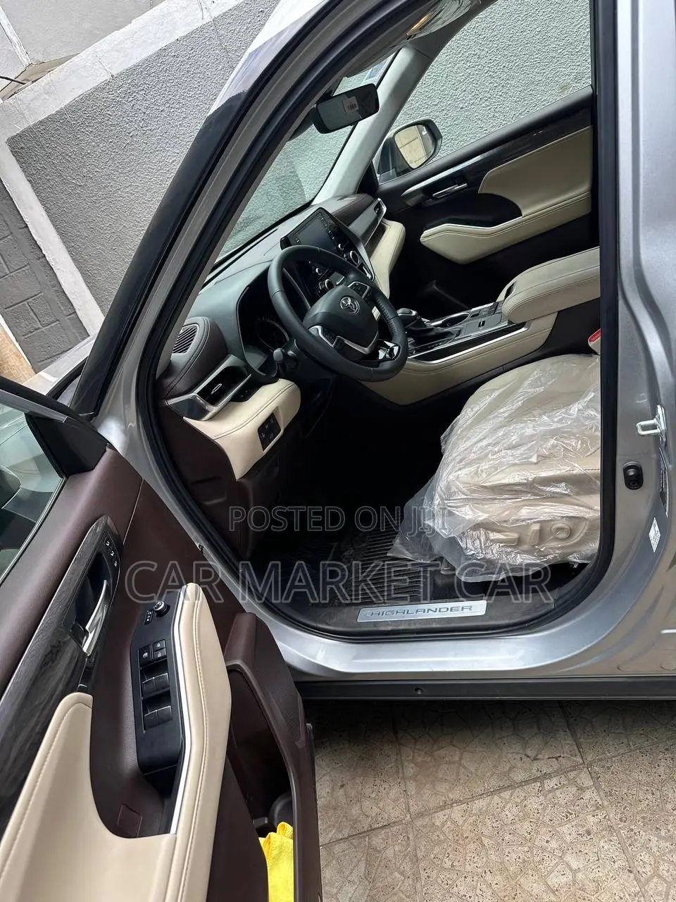 New Toyota Highlander Hybrid 2023 Silver