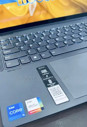 Photo - New Laptop Lenovo Flex 5 8GB Intel Core I5 SSD 512GB