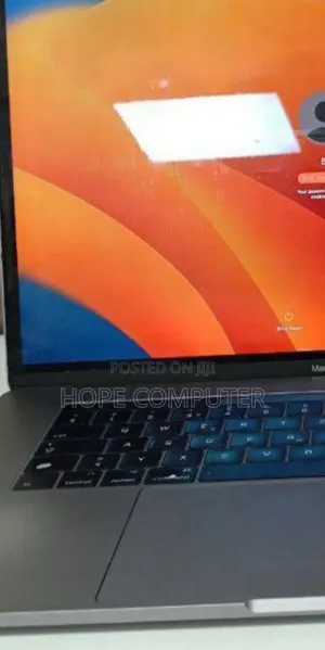 New Laptop Apple MacBook Pro 2017 16GB Intel Core I7 SSD 512GB