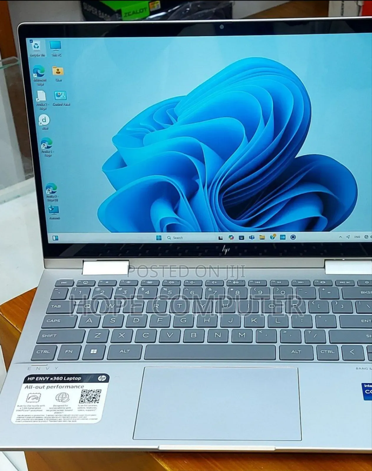 New Laptop HP Envy X360 16GB Intel Core I7 SSD 1T