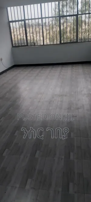 Furnished 2bdrm Condo in Ayat Mekedonia, Yeka for sale