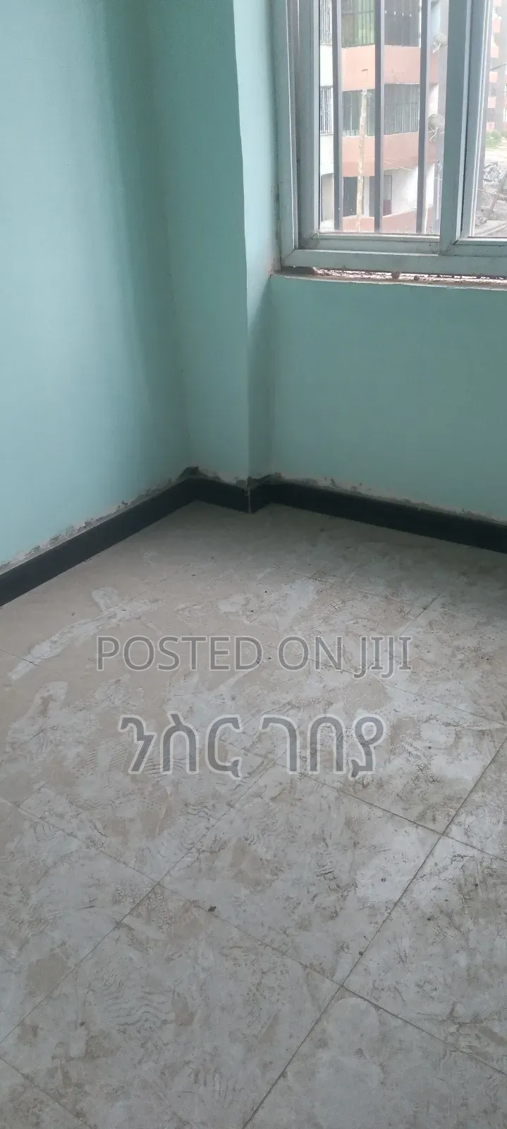 Furnished 2bdrm Condo in Ayat Mekedonia, Yeka for sale