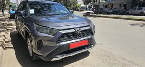 Photo - Toyota RAV4 2019 Gray