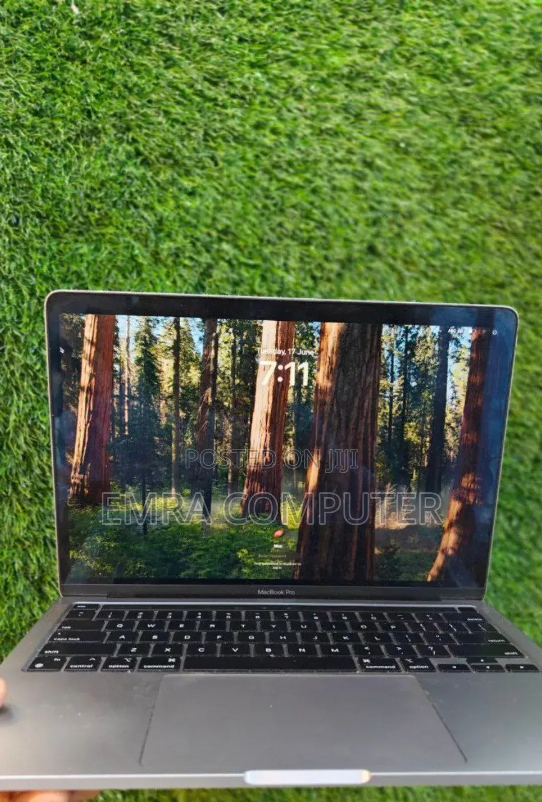 New Laptop Apple MacBook Pro M1 8GB Apple M1 Pro SSD 256GB