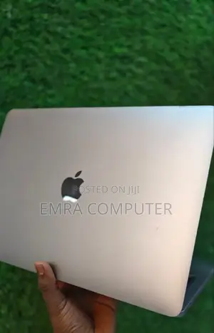 New Laptop Apple MacBook Pro M1 8GB Apple M1 Pro SSD 256GB
