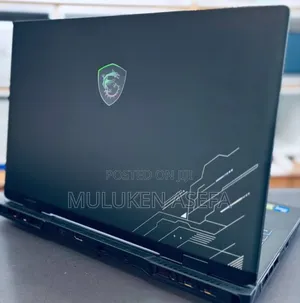 New Laptop MSI Creator 17 B11ue-224 16GB Intel Core I7 SSD 1T