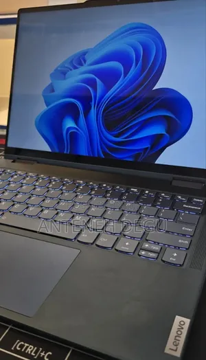 New Laptop Lenovo 16GB AMD Ryzen 7 SSD 512GB