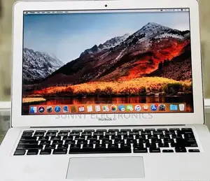 Photo - Laptop Apple MacBook Air 2017 8GB Intel Core I7 SSD 256GB