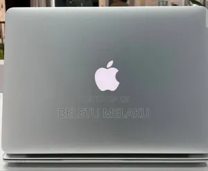 New Laptop Apple MacBook Pro 2017 8GB Intel Core I7 SSD 256GB