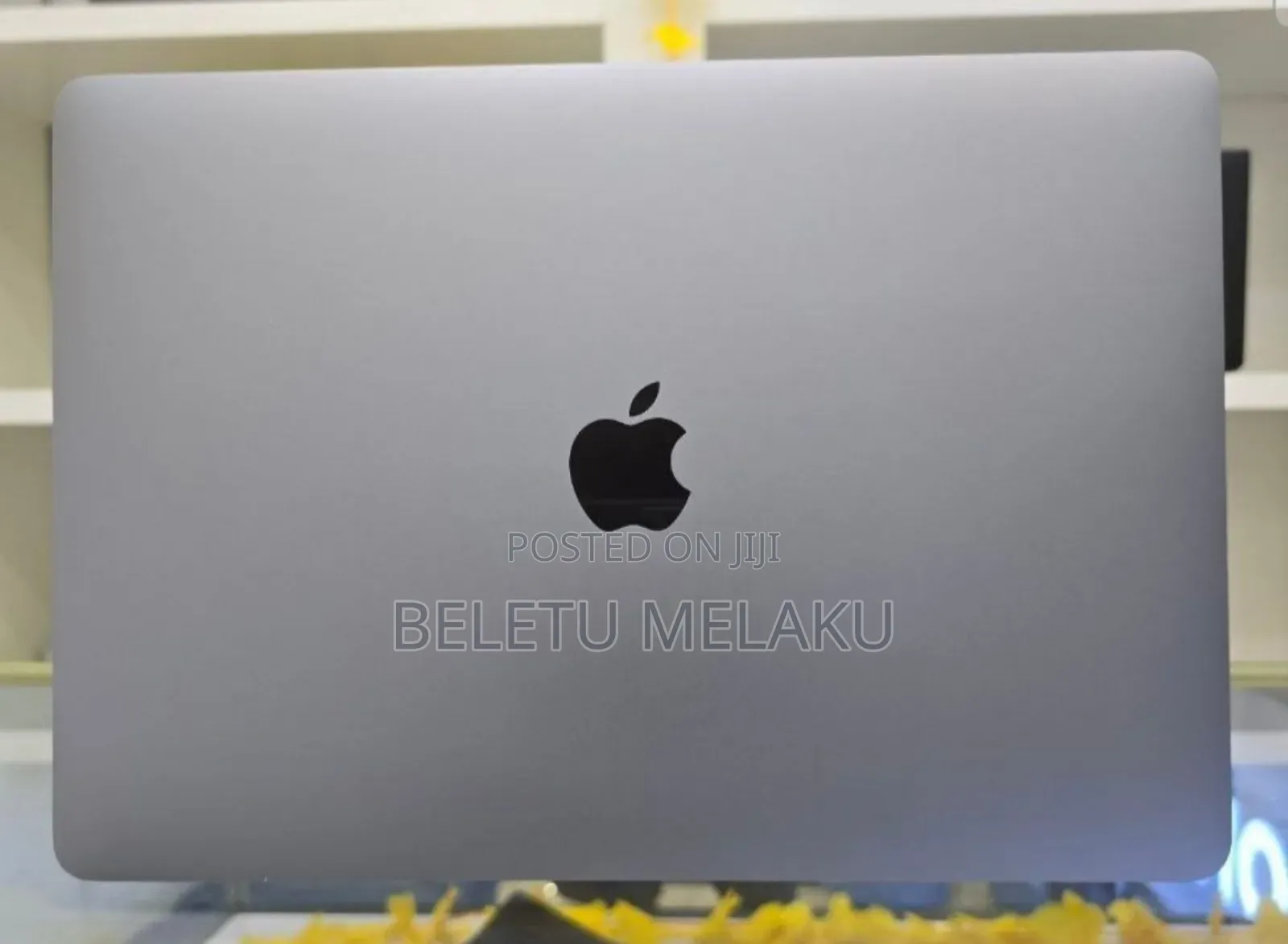 New Laptop Apple MacBook Pro M1 8GB Apple M1 SSD 256GB