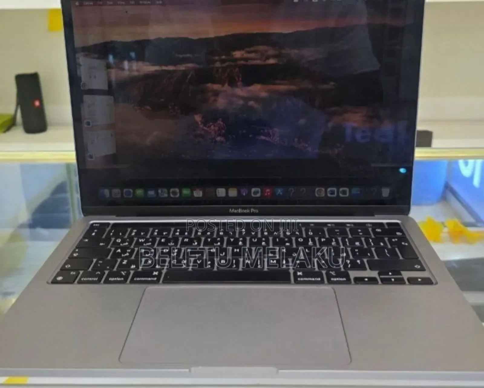 New Laptop Apple MacBook Pro M1 8GB Apple M1 SSD 256GB