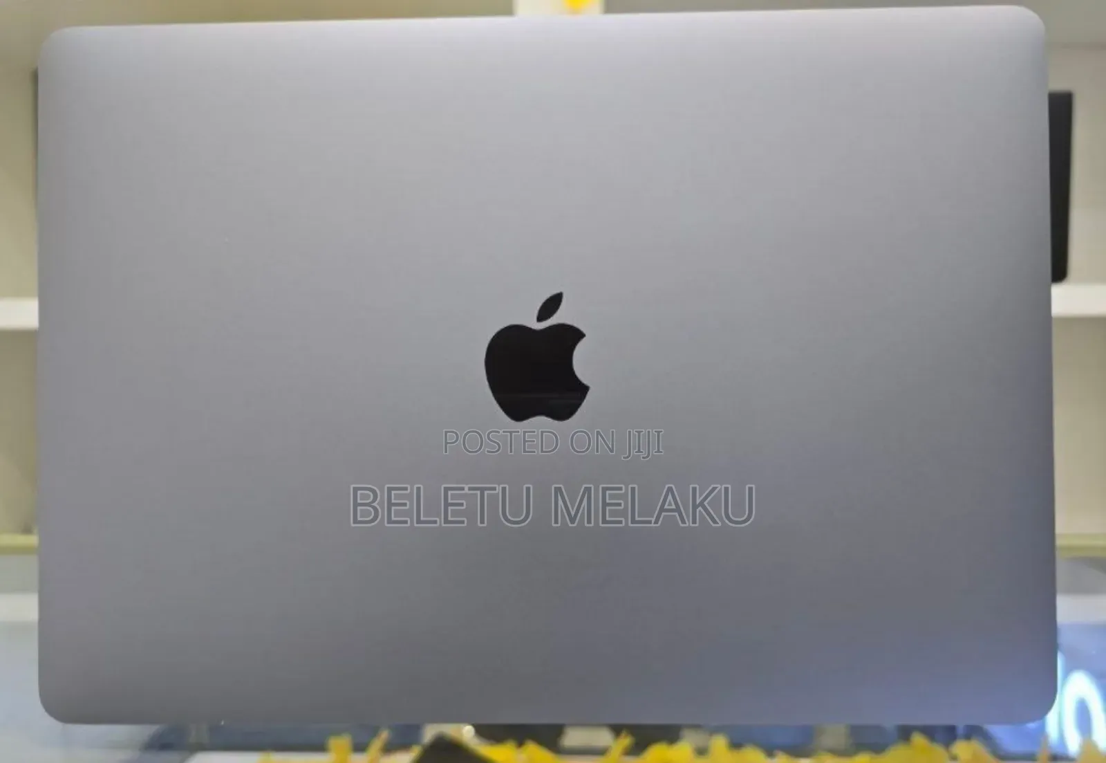 New Laptop Apple MacBook Pro M1 8GB Apple M1 SSD 256GB