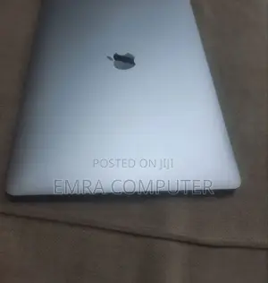 New Laptop Apple MacBook Pro 2017 16GB Intel Core I7 SSD 512GB