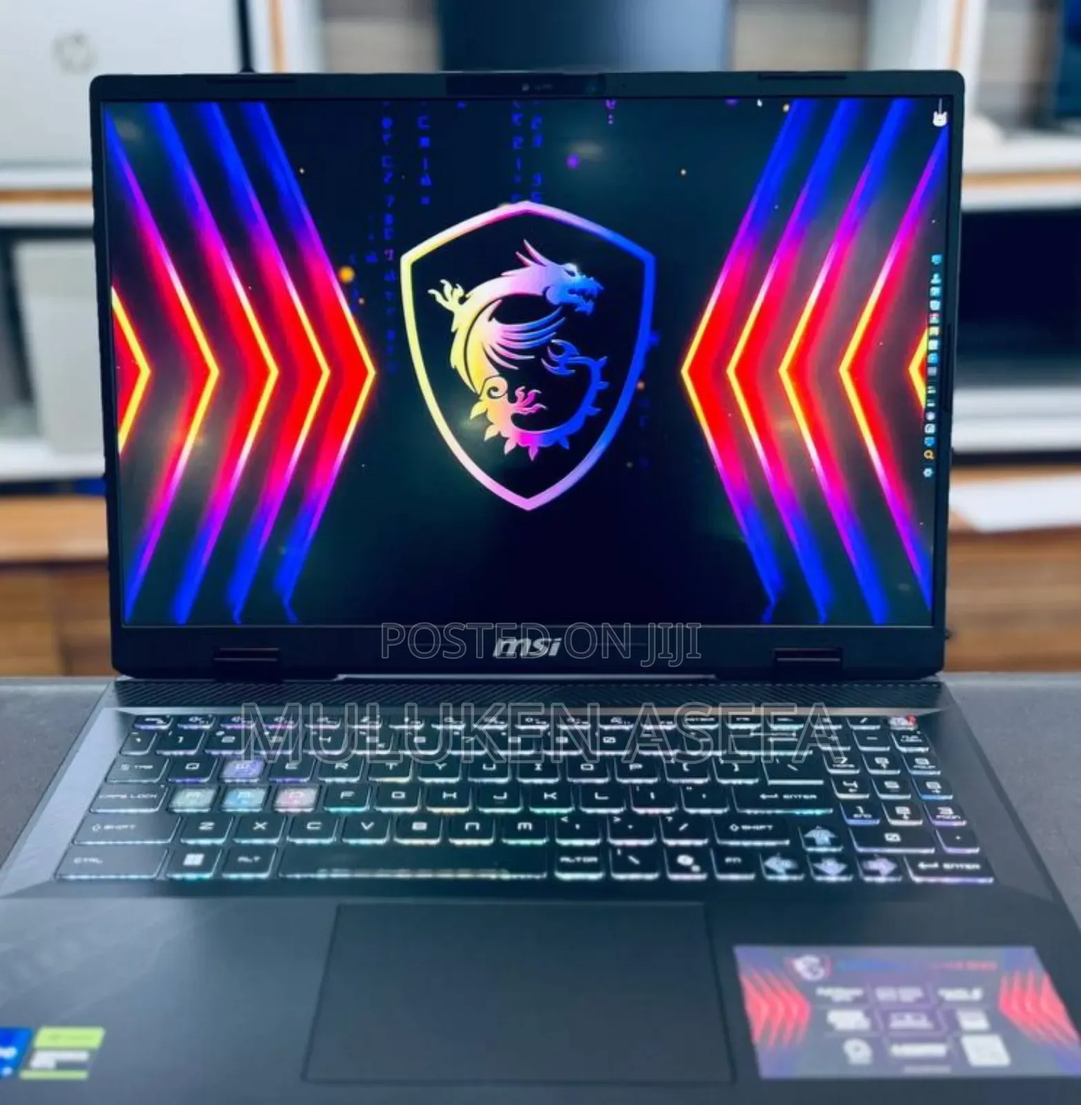 New Laptop MSI Creator 17 B11uh-416 8GB Intel Core I7 SSD 1T