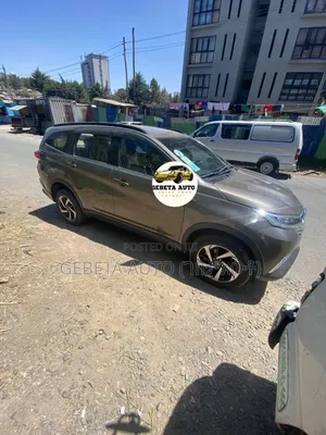 Toyota Rush 2021 Silver