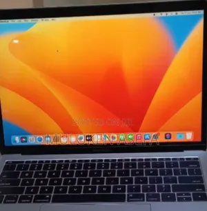 New Laptop Apple MacBook Pro 16GB Intel Core I5 SSD 512GB