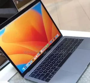 New Laptop Apple MacBook Pro 2017 16GB Intel Core I5 SSD 512GB