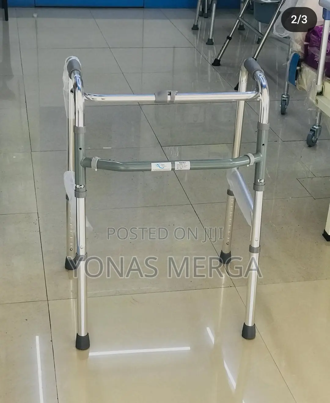 Walker危طdurable Medical Equipment\\Four Legs Walking Canes
