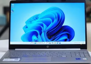 Photo - New Laptop HP 16GB Intel Core I7 SSD 512GB