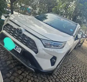 Toyota RAV4 2019 White