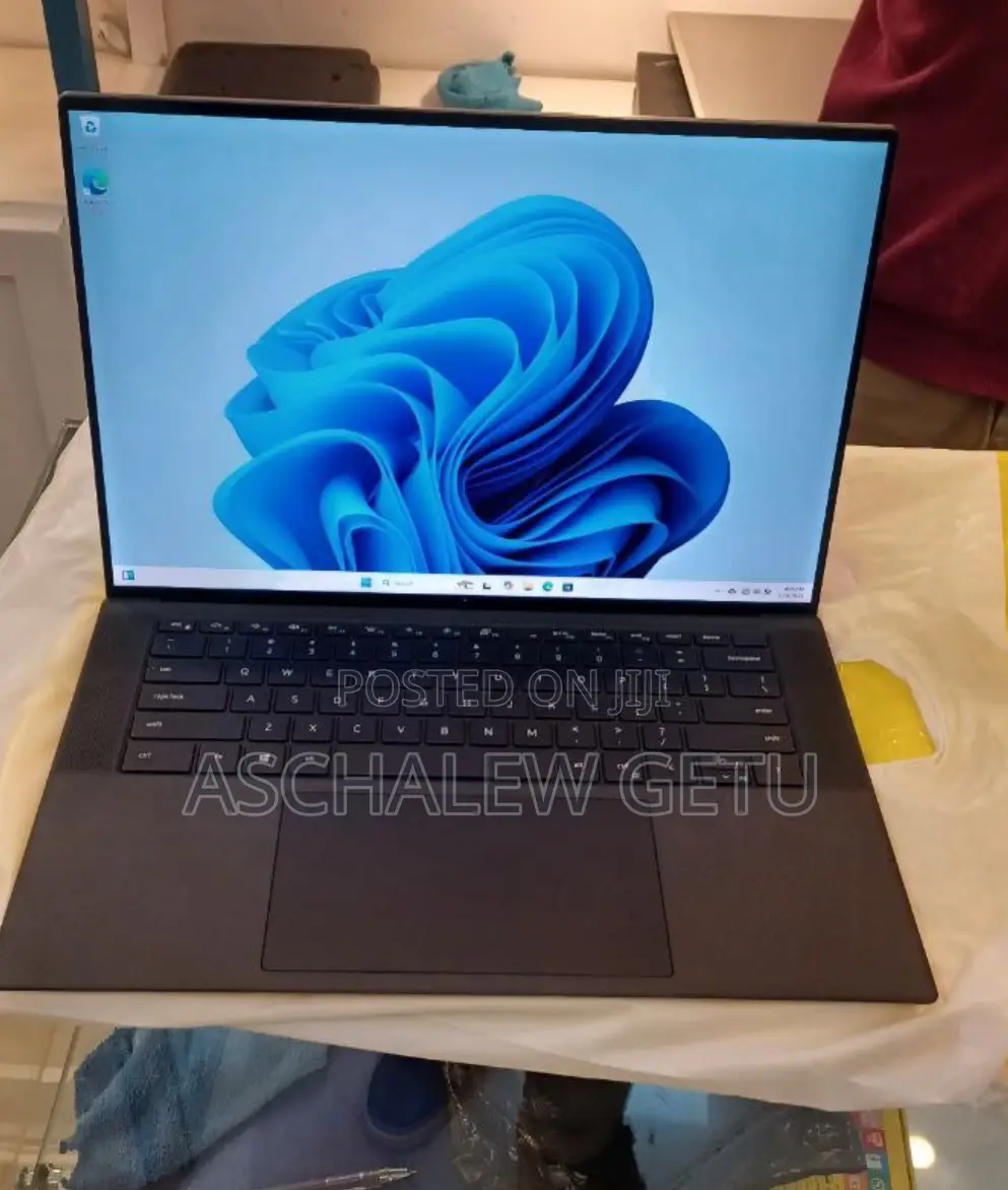 New Laptop Dell Precision 5550 16GB Intel Core I7 SSD 512GB