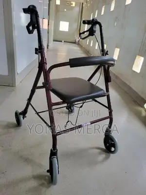 Photo - Rollator Walker With Seat越كrollator 4 Wheel Walker九جwalker