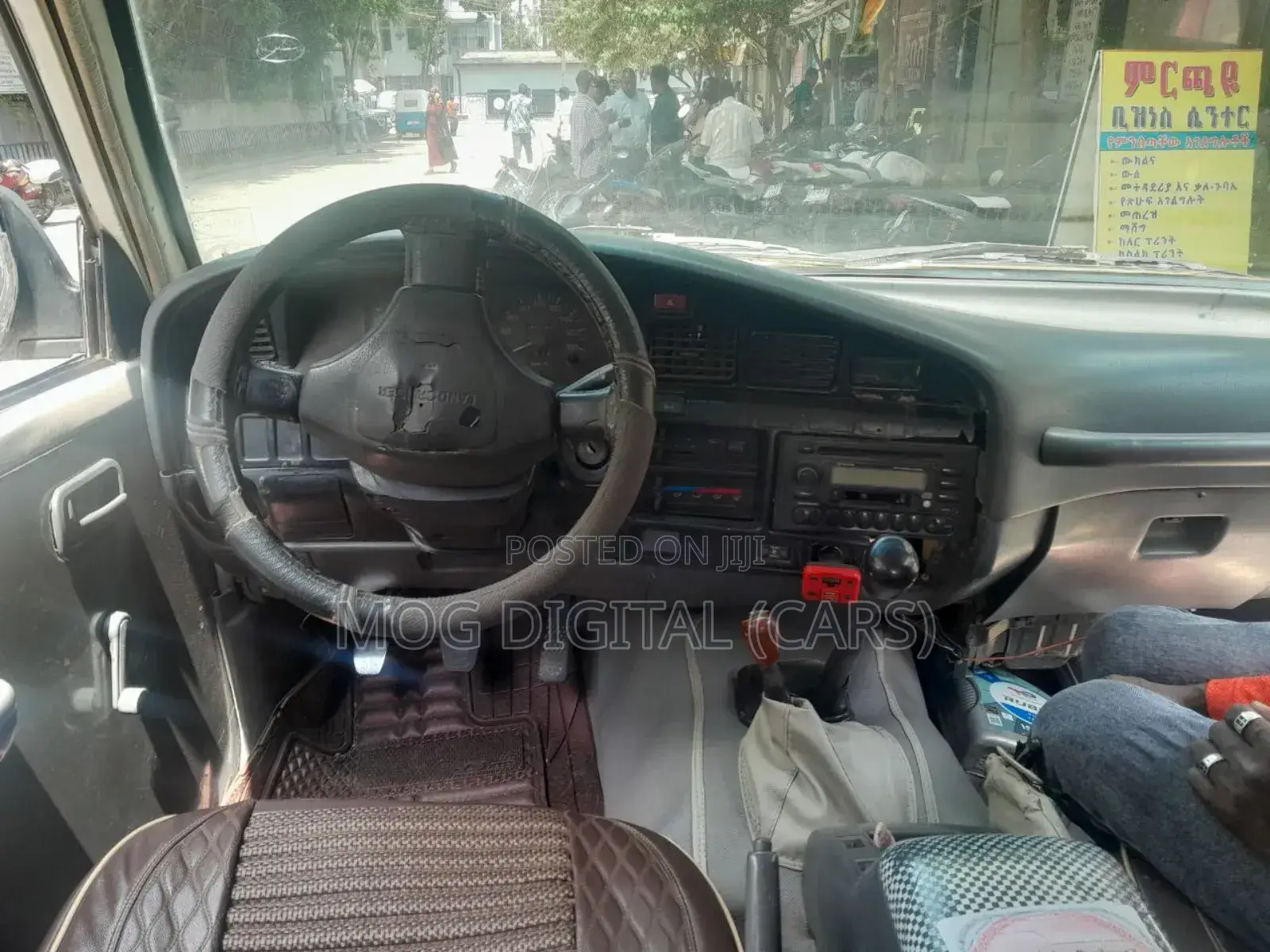 Toyota Land Cruiser 1990 White