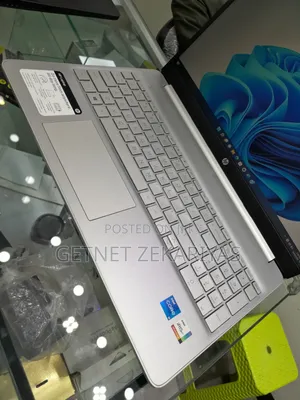 New Laptop HP Stream Notebook 8GB Intel Core I5 SSD 256GB