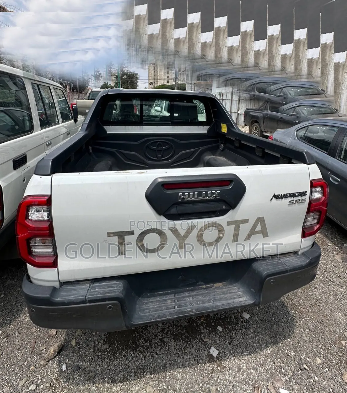 New Toyota Hilux 2023 White