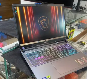 New Laptop MSI Vector 17 HX AI A2XWJG 16GB Intel Core Ultra 7 SSD 1T