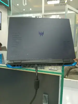 New Laptop Acer Predator Helios 18 PH18-71 16GB Intel Core I9 SSD 1T