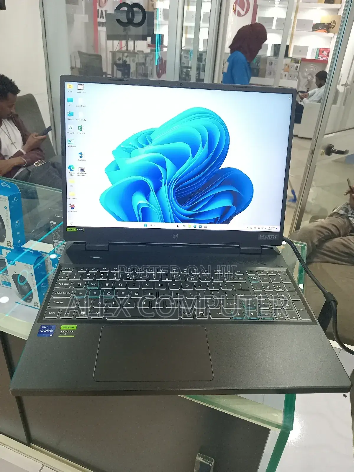 New Laptop Acer Predator Helios 18 PH18-71 16GB Intel Core I9 SSD 1T