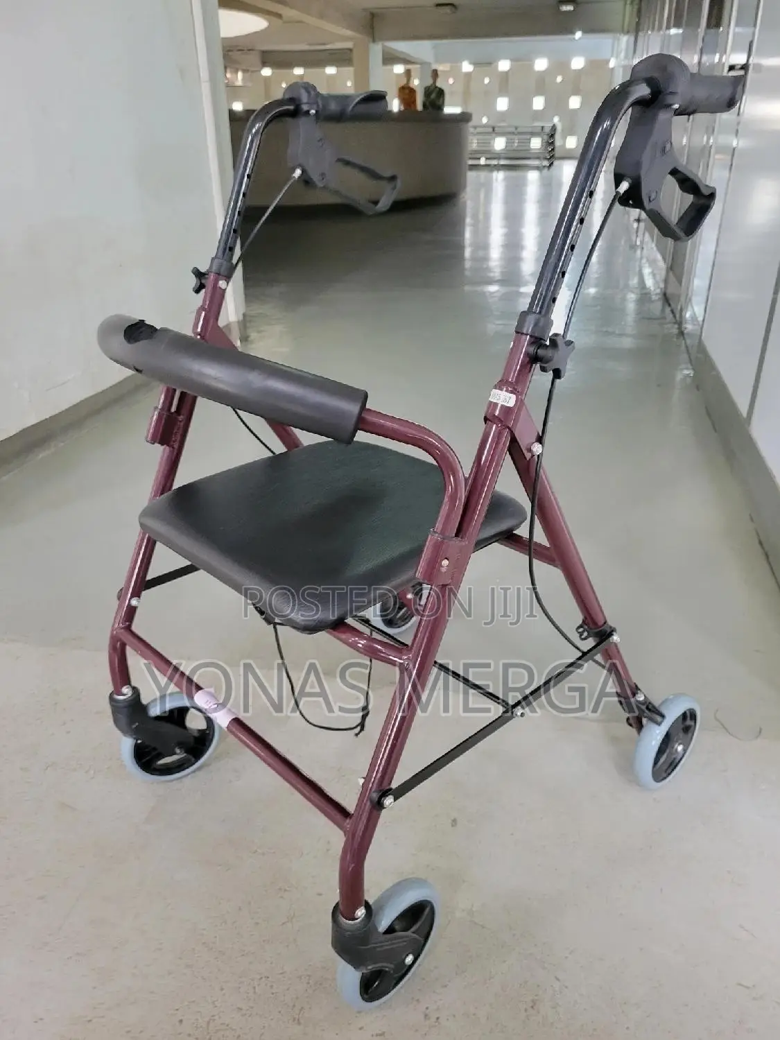 Walker With Chairحፗlifting Brakes, Push-Pull Lock#匹walker