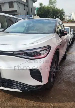 Photo - New Volkswagen ID.4 2025 White