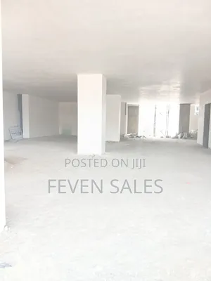 በመሀል ቦሌ በ2ሚሌን ብር አጠቃላይ ክፍያ የንግድ ሱቅ ሽያጭ