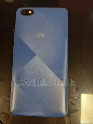 ZTE A520 32 GB Blue